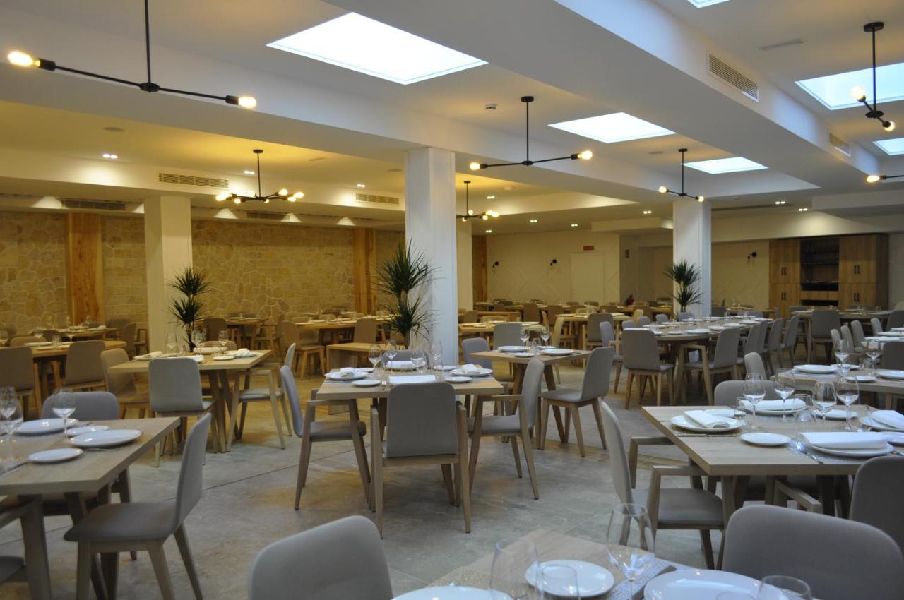 Hostal Restaurante Villa De 브리우에가 외부 사진